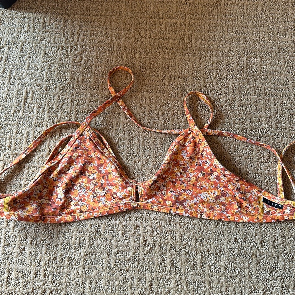 Jolyn vent top size large